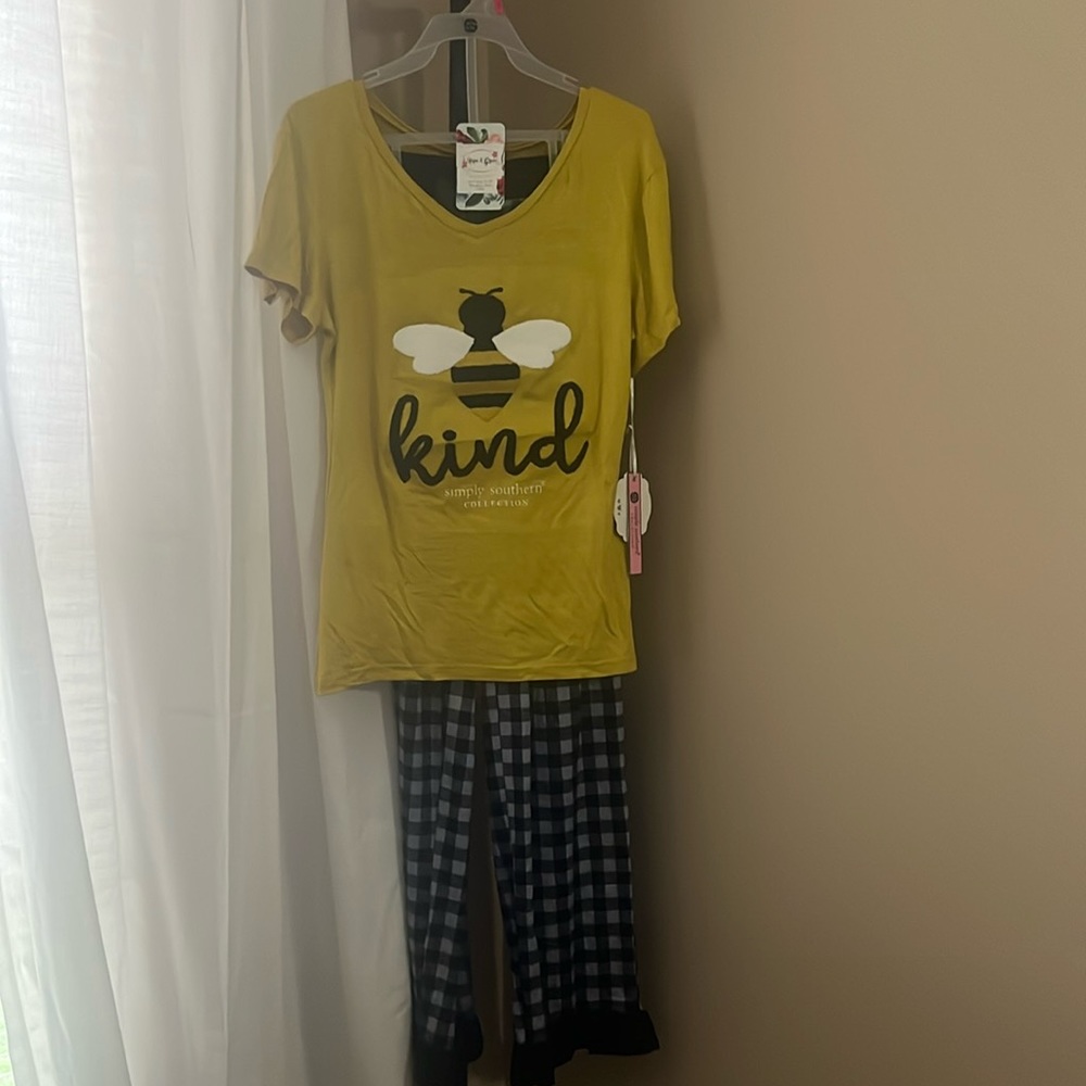 Simply Southern ladies pjs size small
